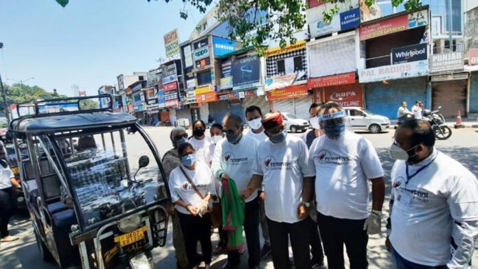 Tejaswini Charitable Trust run free e-rickshaws