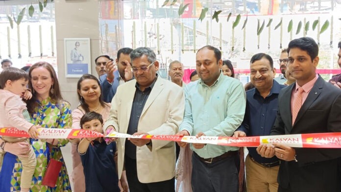 Kalyan Jewelers launches its brand new showroom