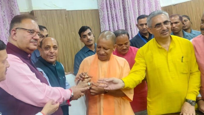 CM Yogi Adityanath reached Uttarakhand on a three-day visit