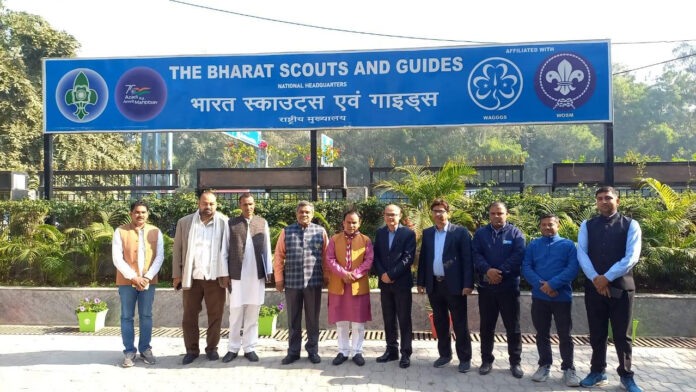Minister Dr. Dhan Singh Rawat met the Director of Scout Guide