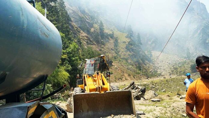 One person died due to a huge rock falling on the highway