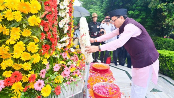 CM pays tribute to Kargil martyrs